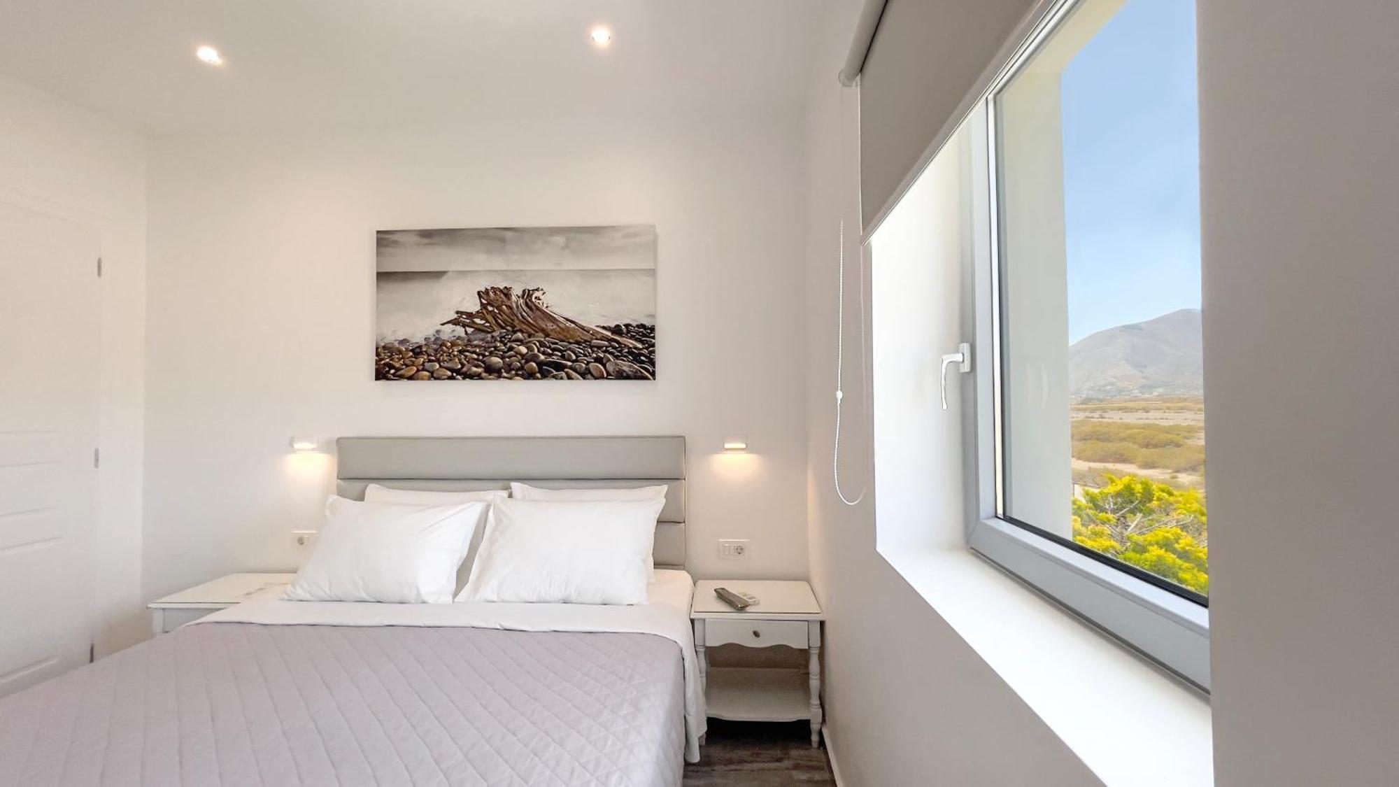 Hermoso Luxury Suites โมโนลิธอส ห้อง รูปภาพ