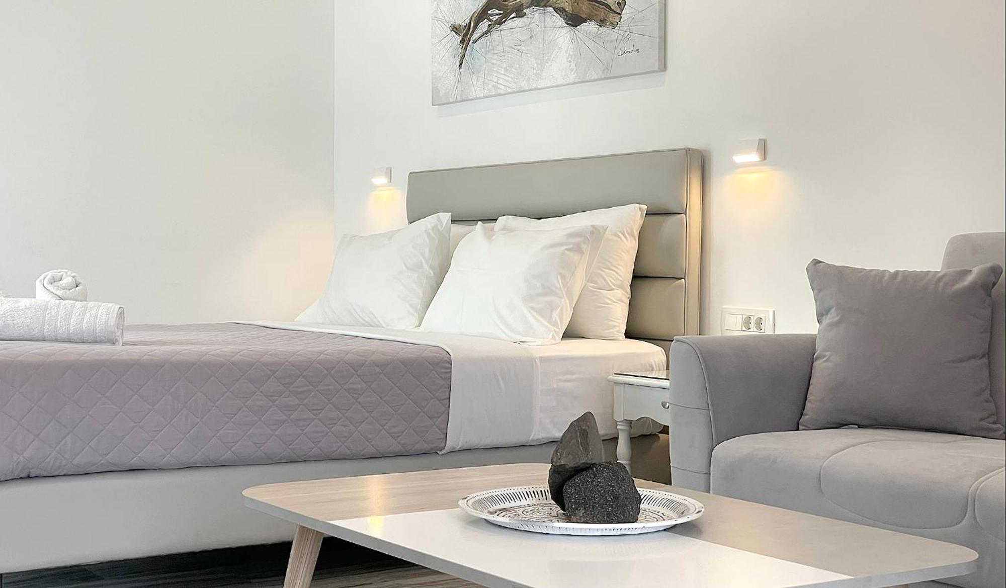 Hermoso Luxury Suites โมโนลิธอส ภายนอก รูปภาพ