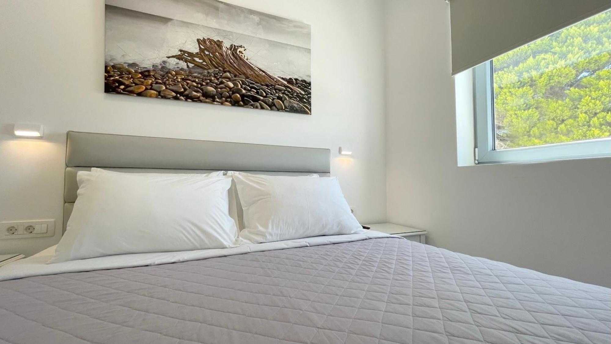 Hermoso Luxury Suites โมโนลิธอส ห้อง รูปภาพ